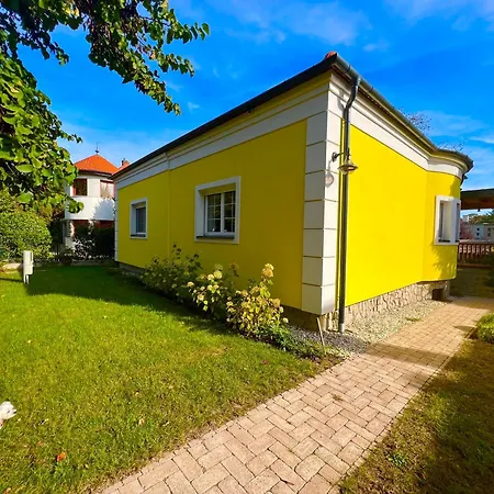 Viktoria Rezidencia Holiday home *